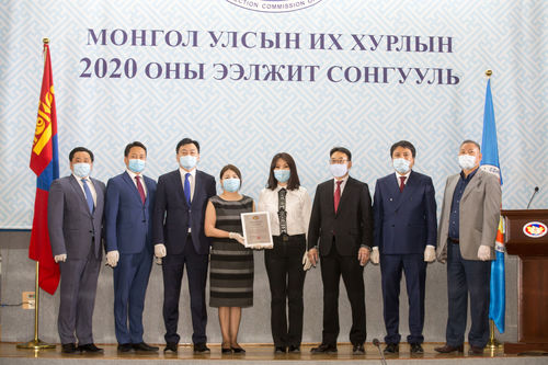 Б Найдалаа: Зөв хүнээ сонгох цаг ирсэн